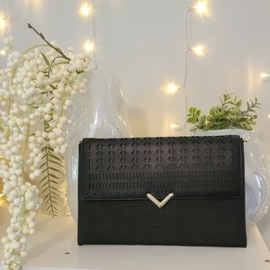 NWOT! STELLA & DOT PERF CITY SLIM CLUTCH